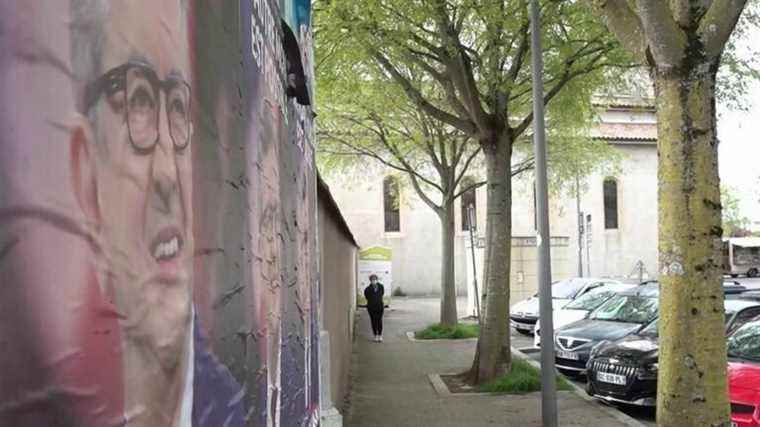 the voters of Jean-Luc Mélenchon at the foot of the wall for the second round