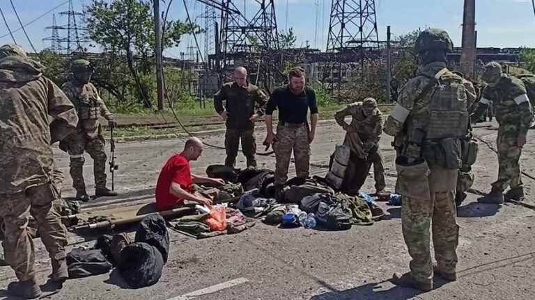 1,730 Ukrainian soldiers from Azovstal have surrendered, according to Moscow