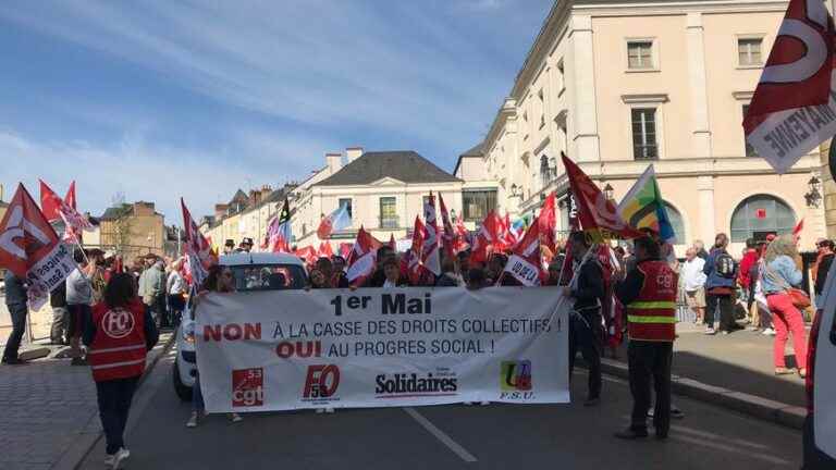 350 people gathered in Laval for the May Day mobilization