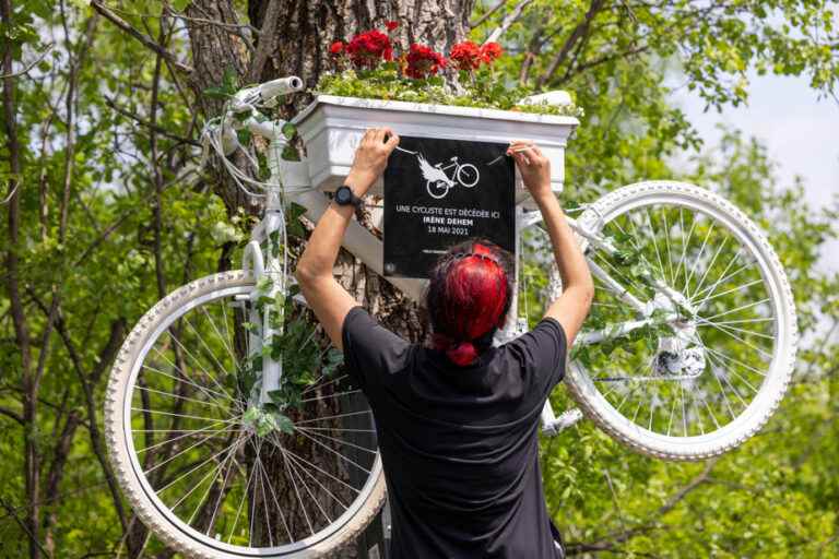 A ghost bike installed on the way to Anse-à-l’Orme