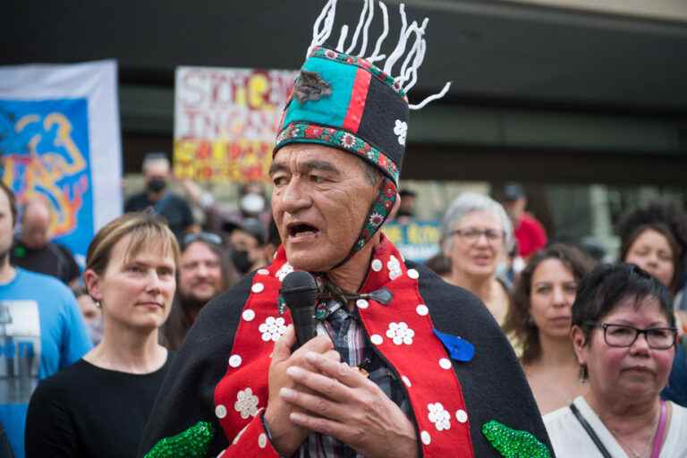 A rally in support of the Wet’suwet’en in Montreal