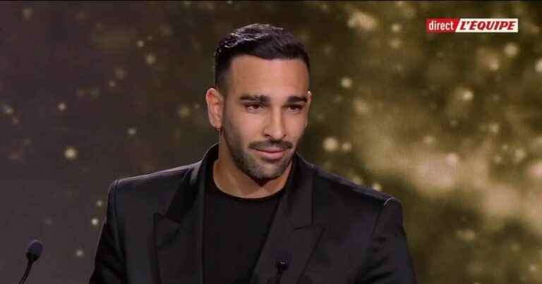 Adil Rami and Léna in love: he sends a huge spade to Pamela Anderson