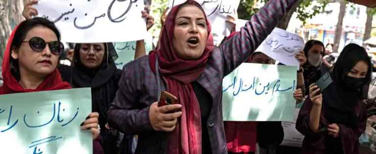 Afghanistan: a dozen women demonstrate in Kabul against the full veil