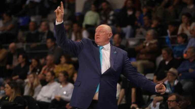 After qualifying for the Pro B Play-Off, the Antibes Sharks extend their coach