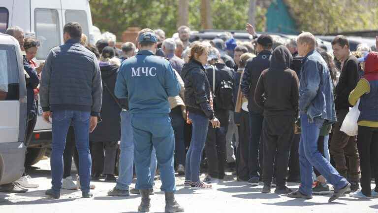 “All women, all children, all old people” have been evacuated from the Azovstal steelworks, announces kyiv