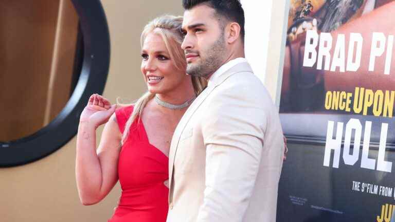 American star Britney Spears announces she had a miscarriage