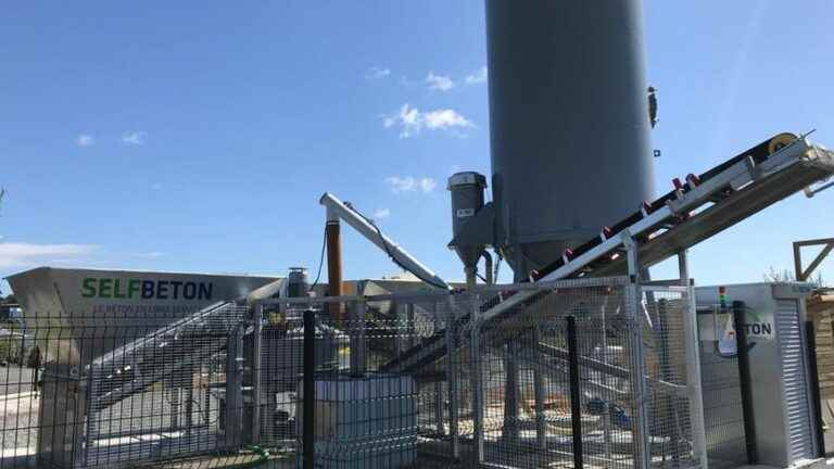 An automatic concrete dispenser, a first in Mayenne