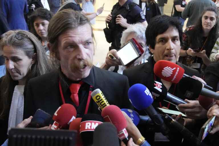 Attacks of November 13 |  Eagles of Death Metal singer changed ‘forever’