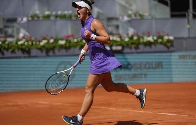 Bianca Andreescu smashes Danielle Collins at the Madrid Tennis Open