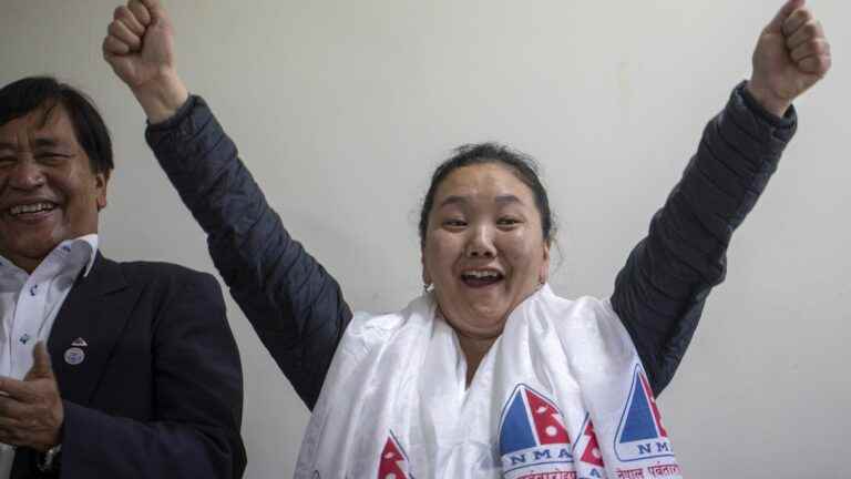 By climbing Everest for the 10th time, this Nepalese sets a new world record