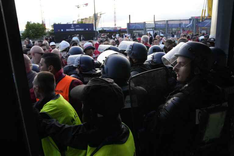 Champions League |  Mayhem at the Stade de France before the final