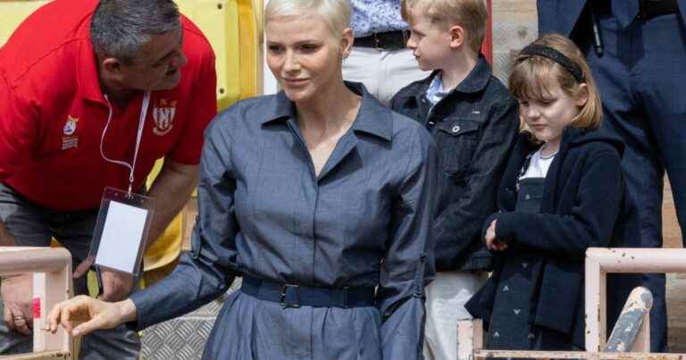 Charlene of Monaco in total denim: her expensive look deciphered for this family outing