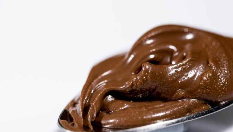 Chocolate mousse: a royal recipe