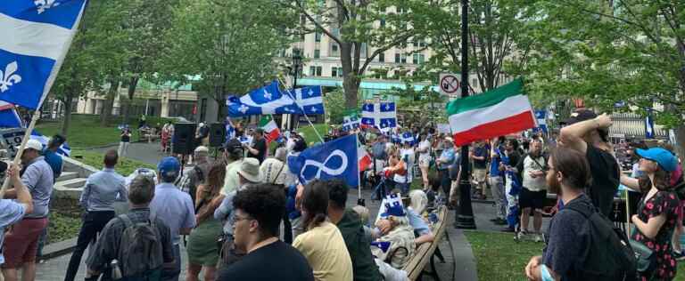 Demonstration in support of Bill 101 in Montreal