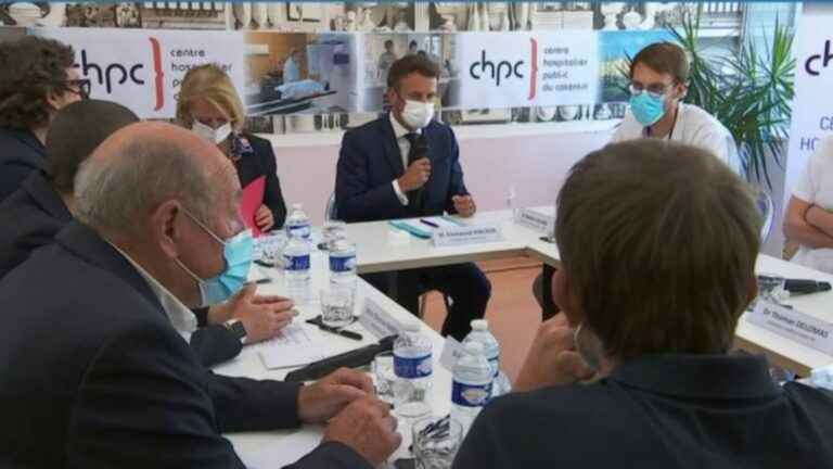 Emmanuel Macron meets the caregivers of Cherbourg