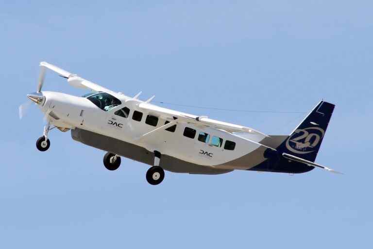 Florida |  The pilot is ill, a passenger lands the Cessna