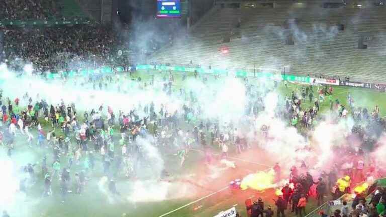 Football: scenes of chaos in Geoffroy-Guichard following the relegation of Saint-Etienne