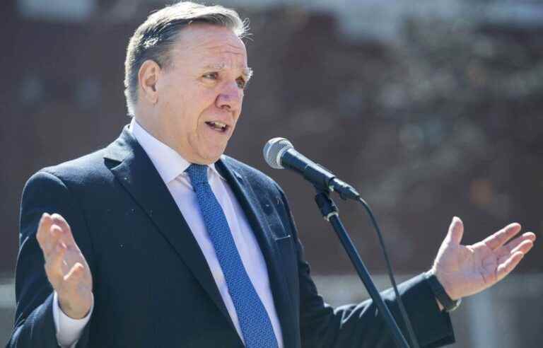 François Legault already announces that he will promise to give money to Quebecers