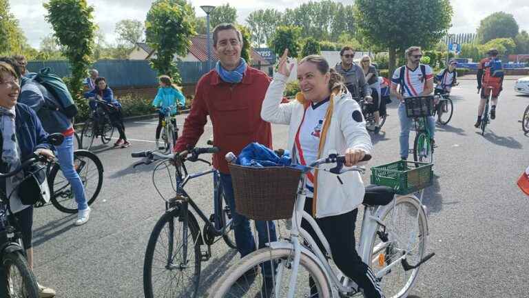 François Ruffin campaigns by bike in the Somme