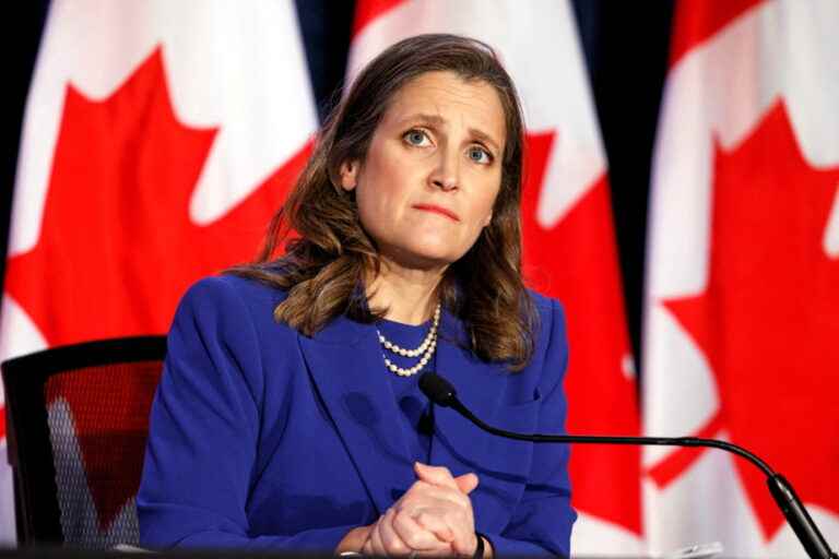 Public finance |  Freeland refuses to advance a timetable for the return to balanced budgets