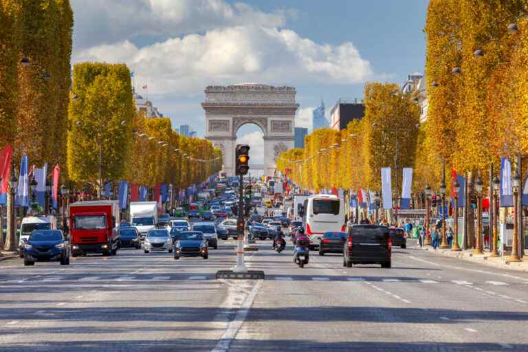 Greener and refreshed Champs-Élysées