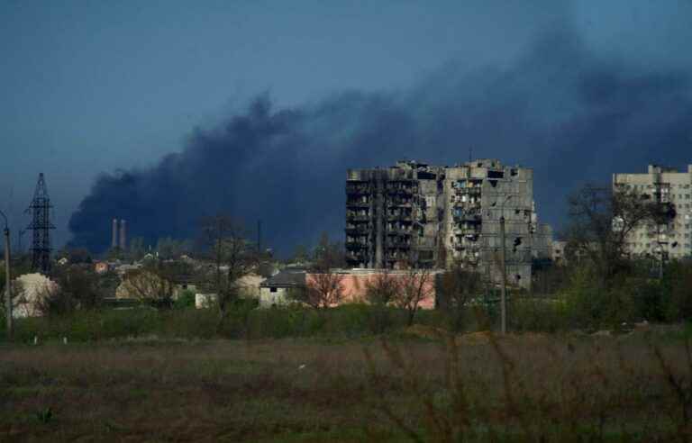 [Guerre en Ukraine] Russia ‘trying to annihilate’ Ukrainian units in Azovstal