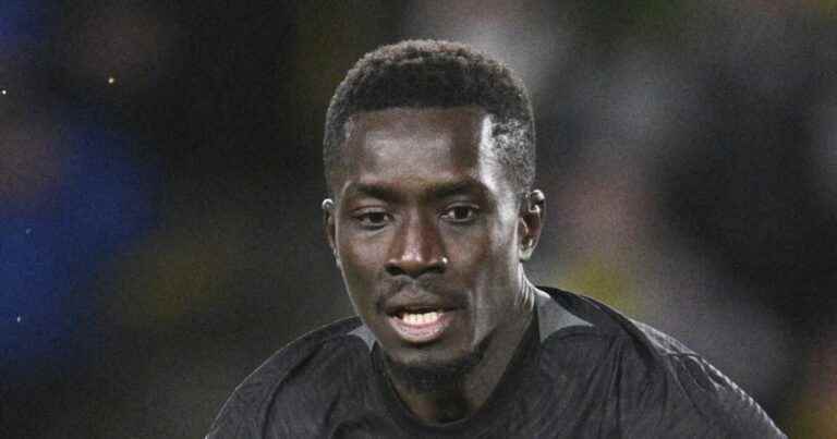 Idrissa Gueye (PGS) accused of homophobia: severely clashed, his absence on the ground causes outcry