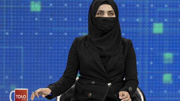 In Afghanistan, rebel TV presenters put the veil back on