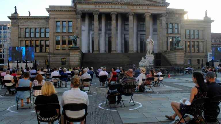 In Germany, Ukrainian dancers welcomed in ballets at the opera