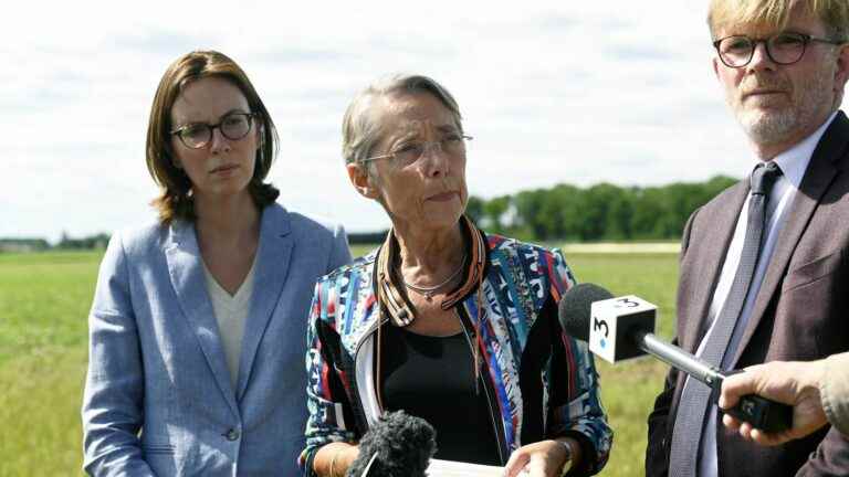 In the Loiret, Elisabeth Borne at the bedside of farmers affected by drought