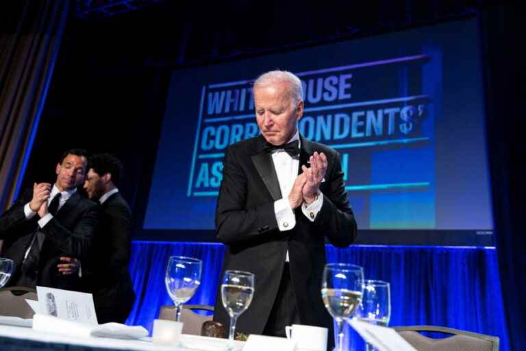 Joe Biden between irony and seriousness at the White House correspondents’ dinner