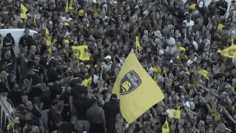 La Rochelle celebrates its victorious rugby players