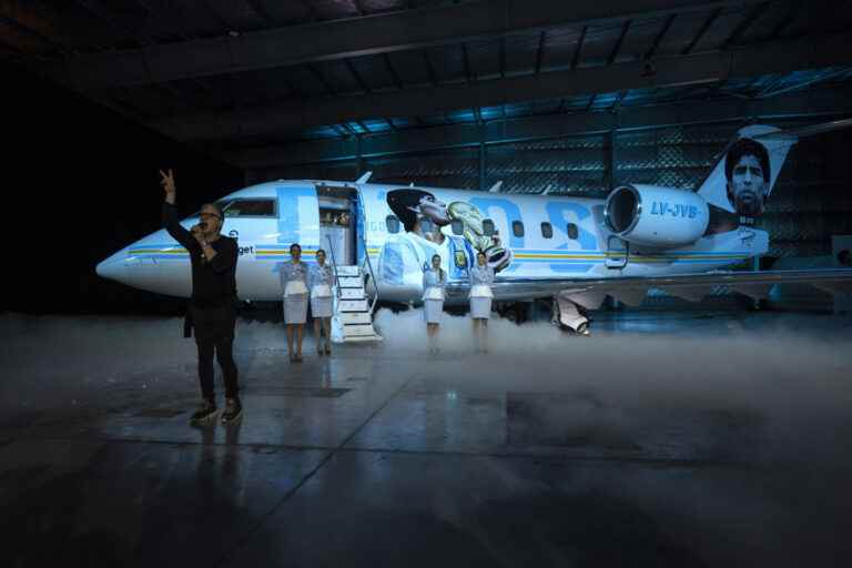 Maradona tribute plane unveiled in Argentina