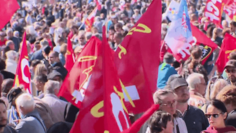 May Day demonstrations: highly politicized parades