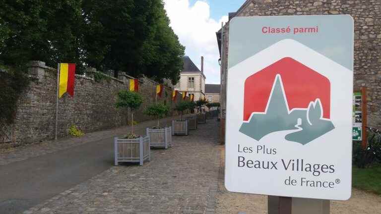 Mayenne Tourisme creates a map to send to friends who still don’t know where Mayenne is