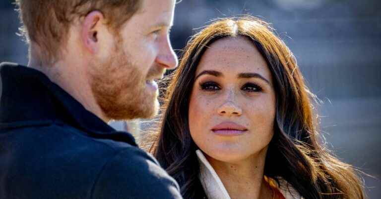 Meghan Markle proud of Harry: tender kiss to her prince, Lady Diana style!