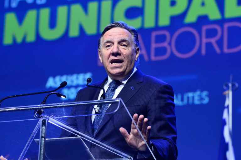 More powers, not more money, says Legault to cities