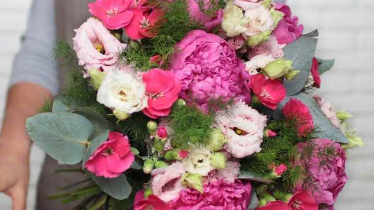 Offer a pretty bouquet of flowers to your mom with France Bleu Périgord!