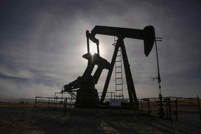 Oil rises with proposed EU oil embargo