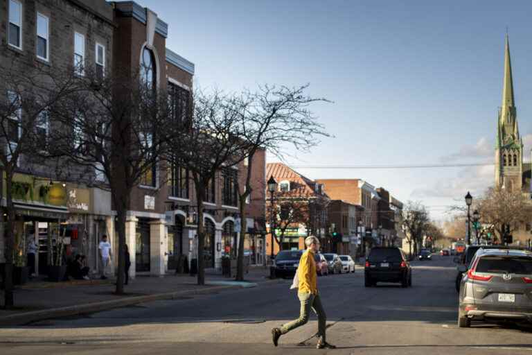 Old Longueuil |  A section of rue Saint-Charles Ouest completely pedestrianized this summer