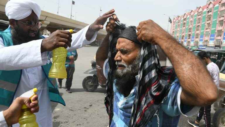 Pakistan still struggling with sweltering heat