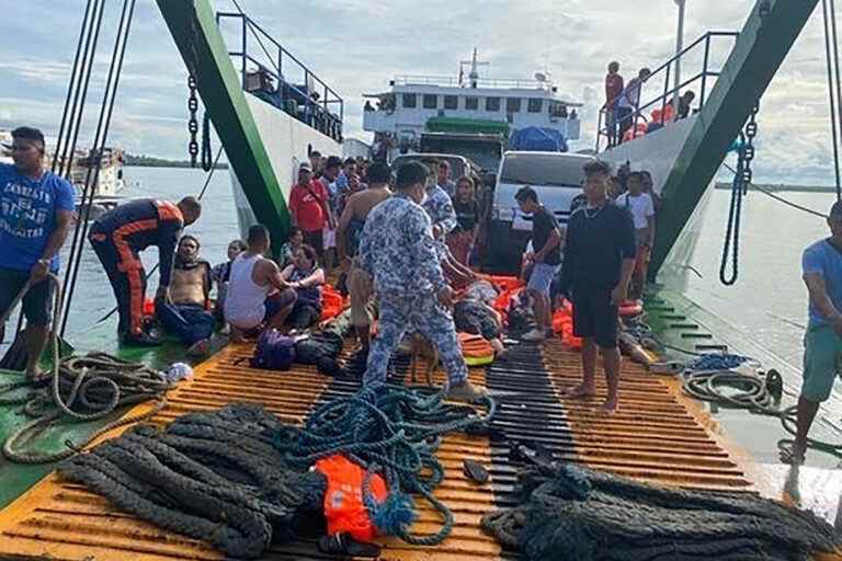 Philippines |  Seven dead in ferry fire