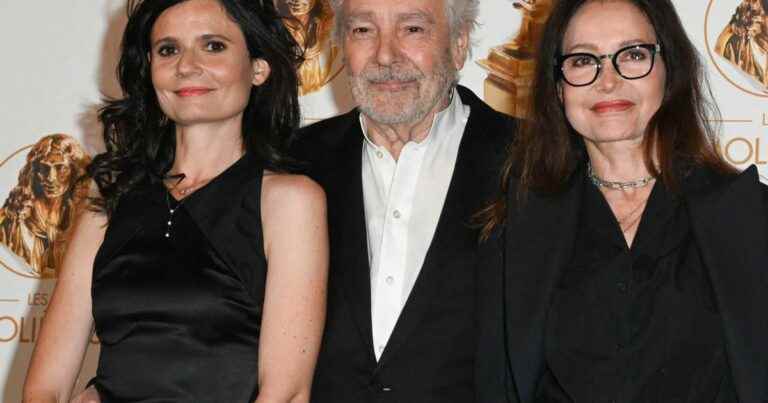 Pierre Arditi with his wife and daughter-in-law: the actor well surrounded at the 33rd Molières ceremony