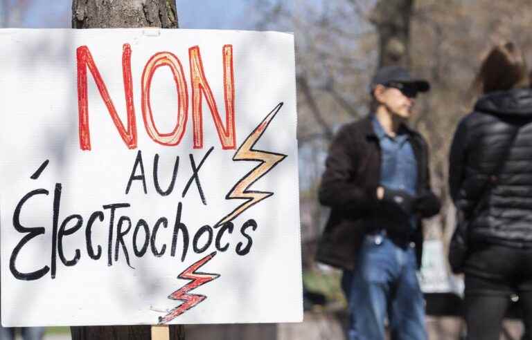 Protesters demand the abolition of electroshock therapy in psychiatry