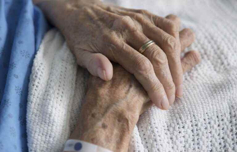 Quebec introduces a bill to expand medical assistance in dying