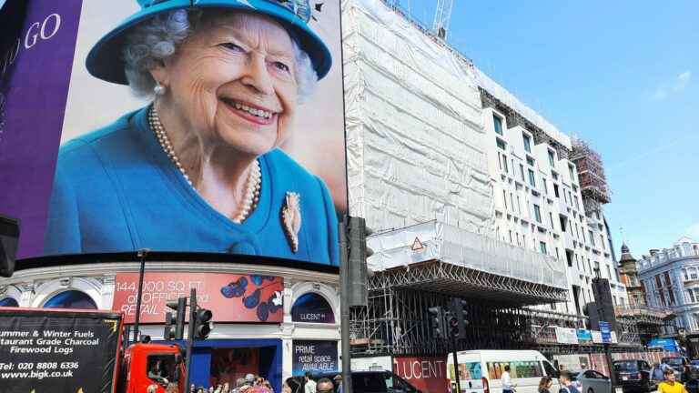 REPORTAGE.  “What an example for all of us!”, Londoners prepare to celebrate 70 years of reign of Elizabeth II