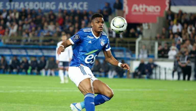 Racing Club de Strasbourg: Julien Stéphan has to deal with the absence of 4 of his players.