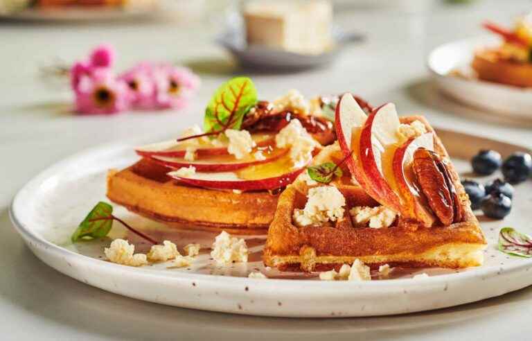 Recipe for fluffy waffles with Apple & Maple boursin