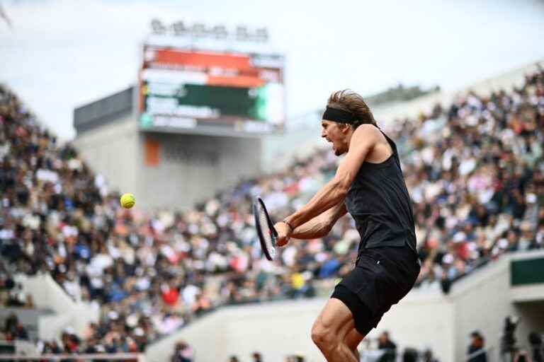 Roland Garros |  Alexander Zverev advances to the quarter-finals