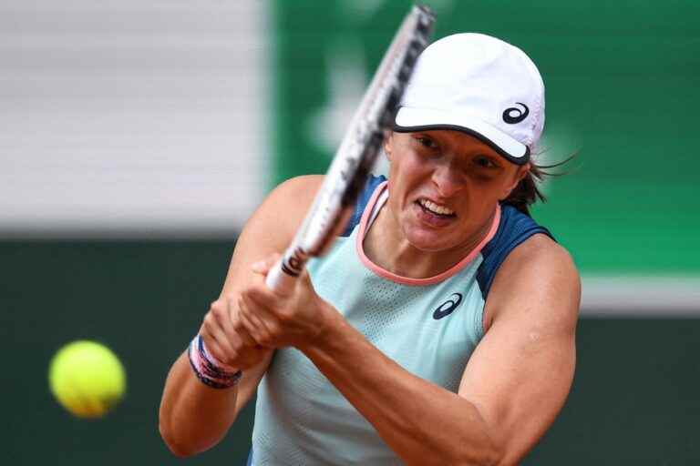 Roland Garros |  Iga Swiatek advances to round of 16